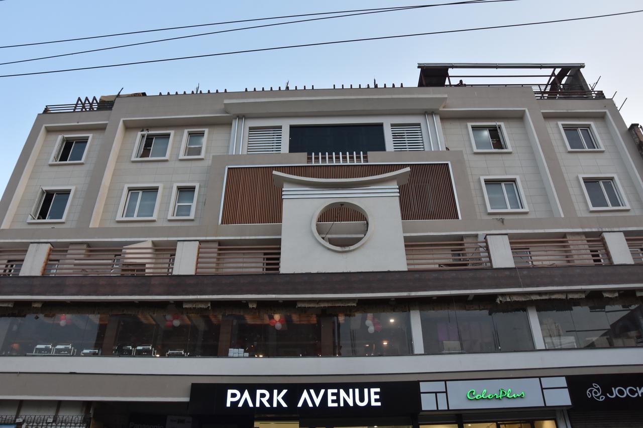 Costa Riviera Hotel Váránaszi Kültér fotó