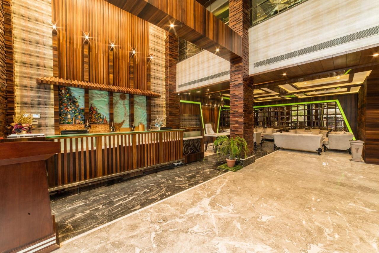 Costa Riviera Hotel Váránaszi Kültér fotó